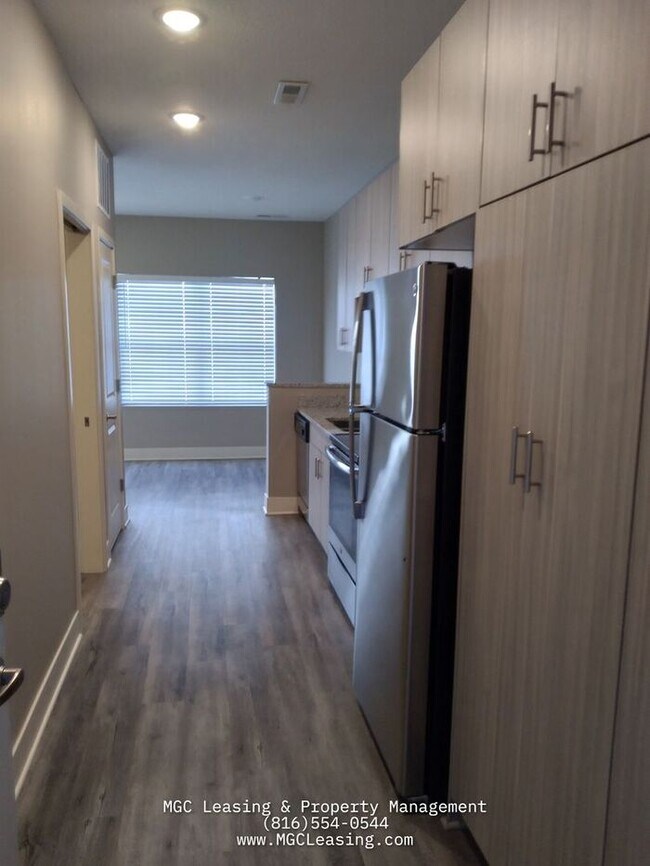 Foto del edificio - Studio living in style - North of the River in KCMO