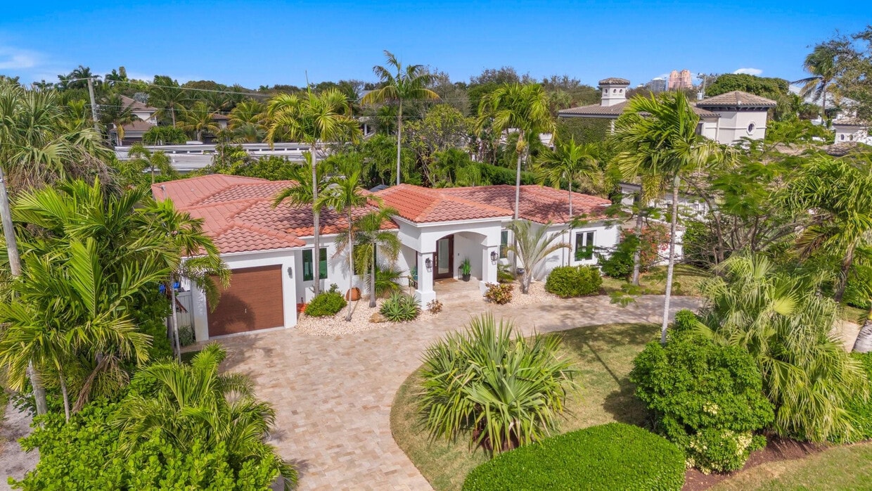 Foto principal - 2317 NE 12th St