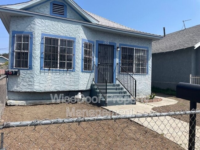 Photo - 155 W 43rd St Apartment