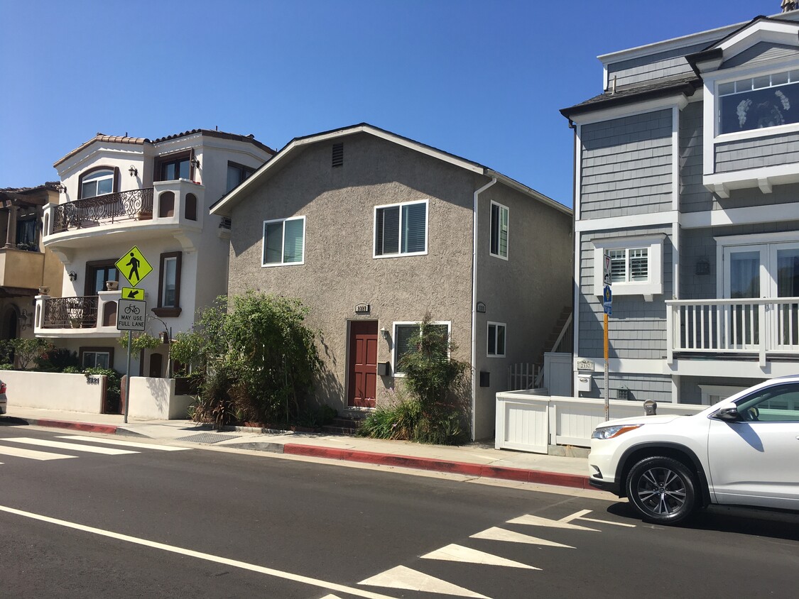 2327 Hermosa Ave Unit Lower, Hermosa Beach, CA 90254 Condo for Rent