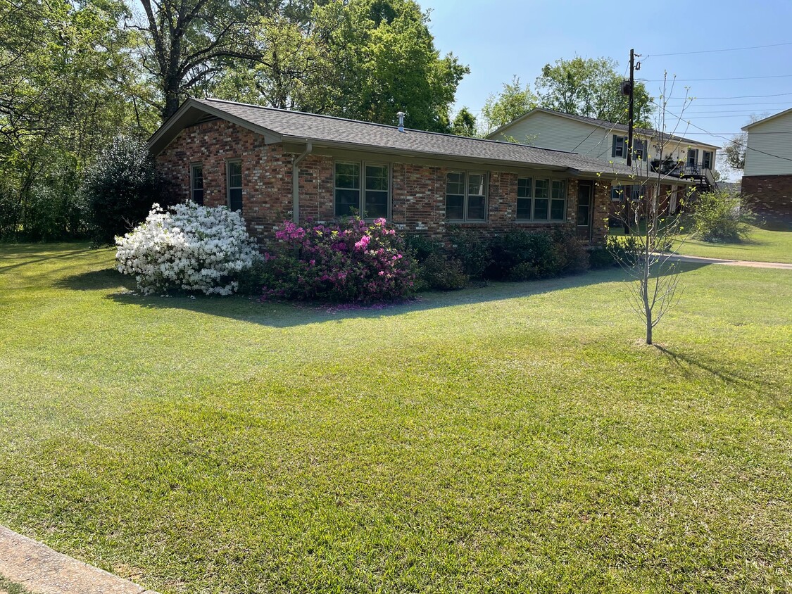 Primary Photo - 2803 Winters Dr