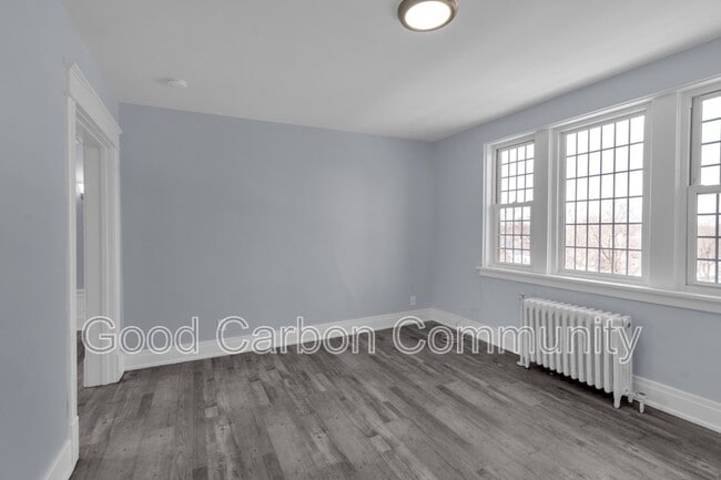 Building Photo - 12 E Depew Ave