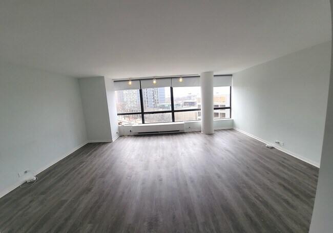 Foto del edificio - 5415 N Sheridan Rd