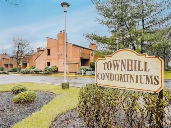 Primary Photo - 104 Town Hill Condominium