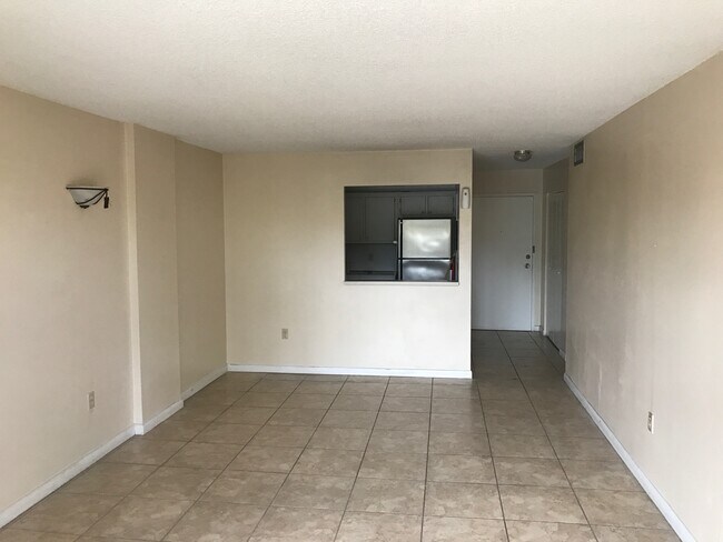 Foto del edificio - 16851 NE 23rd Ave