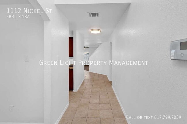 Building Photo - 1112 Nickel St