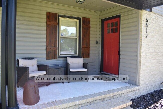 Building Photo - Robinhill Estates- Vaughn Road