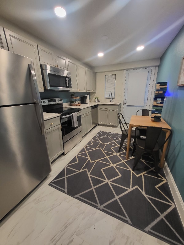 Building Photo - 3520 Post St