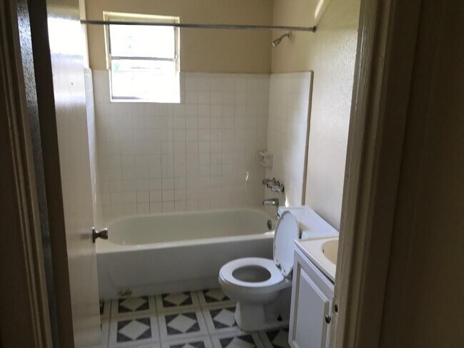 Foto del edificio - 4124 Dawson Ln