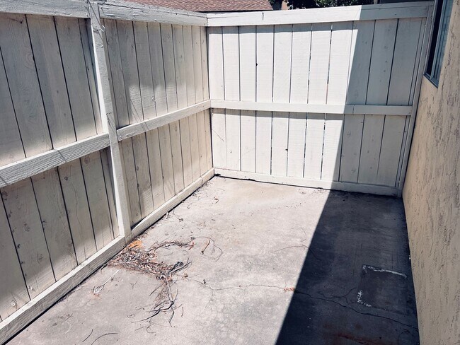 Foto del edificio - Rancho Peñasquitos Two Bedroom Newly Renov...