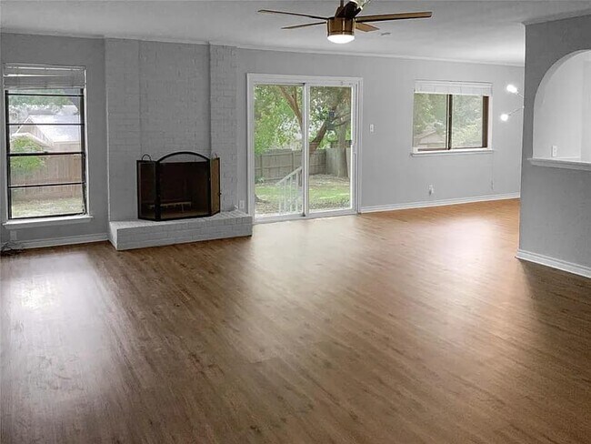 Building Photo - 11609 Eubank Dr