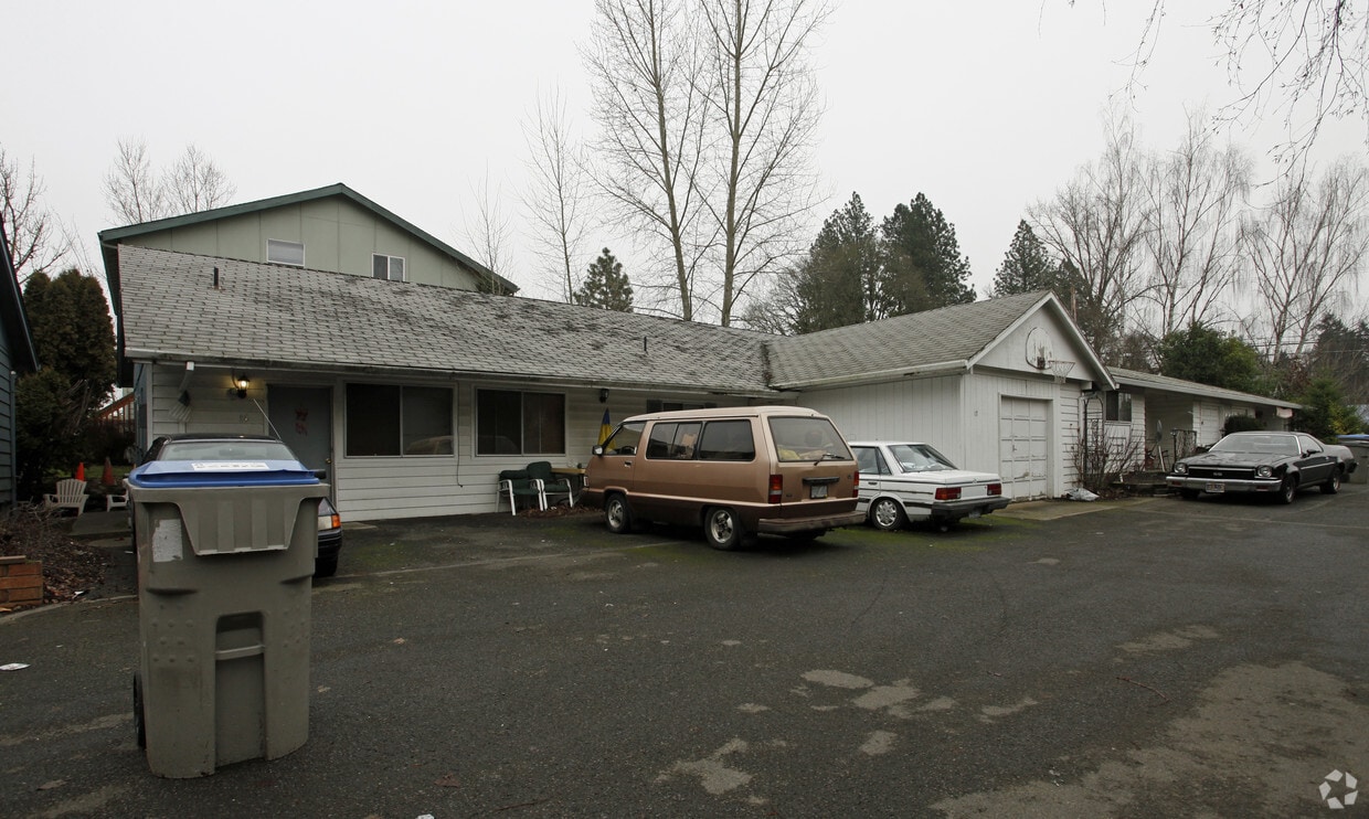 Primary Photo - Vance Lee Apartments,  Bldg A, B, &  J