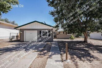 Building Photo - 709 Zion Dr