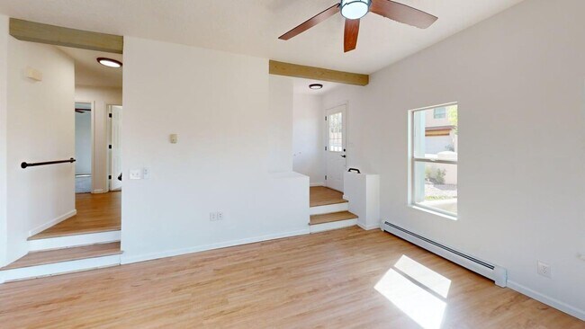 Foto del edificio - For Rent: "Casita de Colina" – Peaceful Living Just Minutes from Downtown Santa Fe
