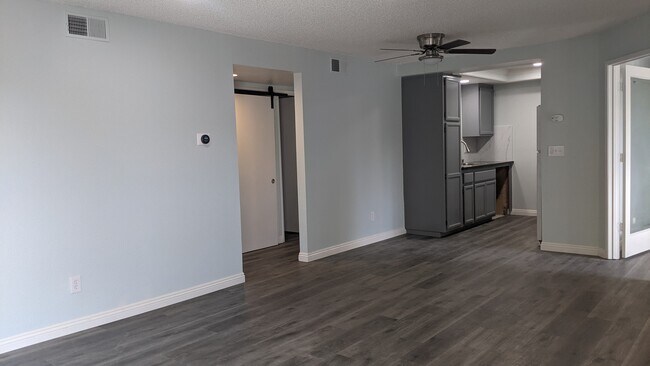 View into kitchen - 3341 Shadow Park Plz