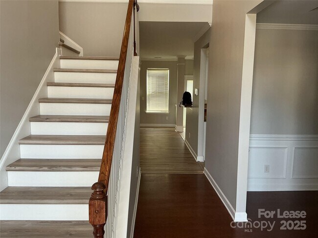 Foto del edificio - 5830 Langwell Ln