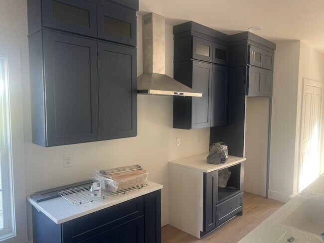 Building Photo - 205 Walker St