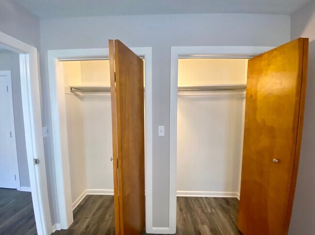 Foto del edificio - 1 Bed, 1 Bath downstairs Unit in Heritage Hill – Private Entry & Prime Location