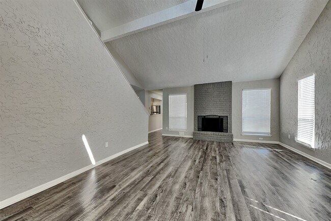 Foto del edificio - 13202 Ravensway Dr