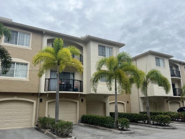 Foto del edificio - 400 Crestwood Ct N
