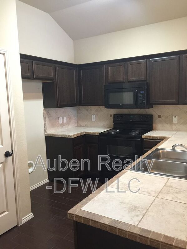 Foto del edificio - 2310 Wood River Pkwy