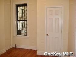 Building Photo - 211 W 88th St