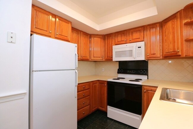 Building Photo - 30 Upland Rd