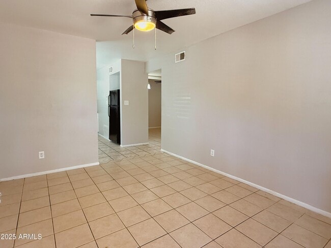 Building Photo - 1551 E Christy Dr