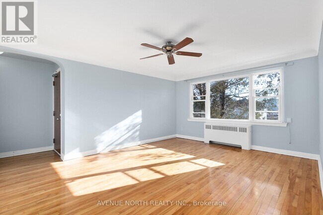 Building Photo - 149 Marquette Ave