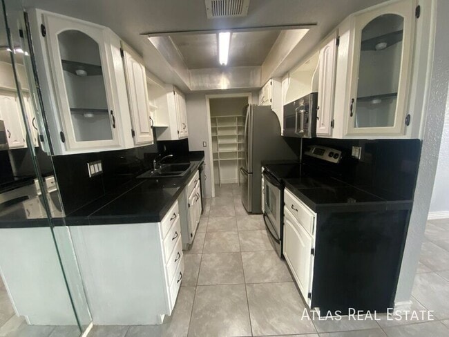 Building Photo - 16635 N Cave Creek Rd