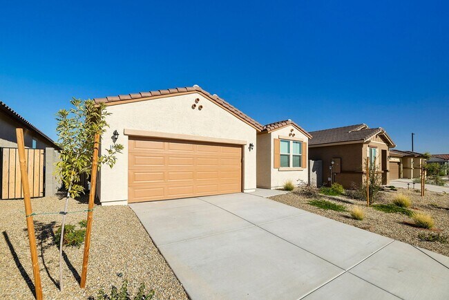 Building Photo - New build never lived in before Surprise home