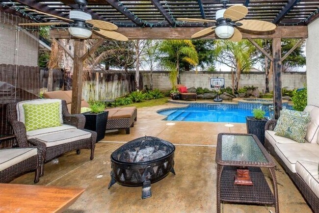 Foto del edificio - 9243 N Price Ave