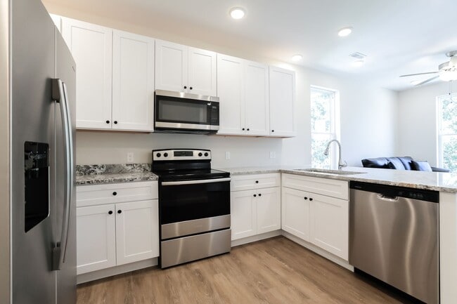 Interior Photo - 301 W University Ave