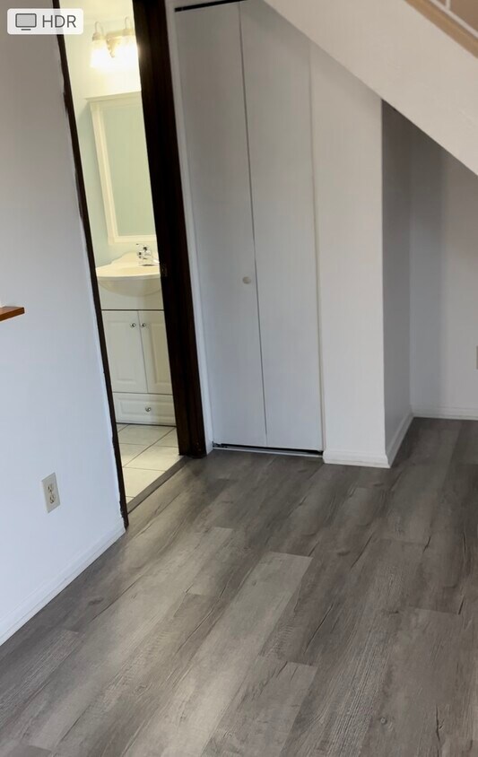 Foto del edificio - 9901 E Evans Ave