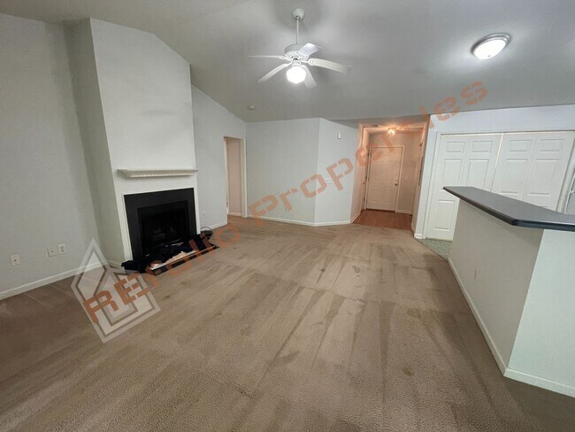 Foto del edificio - 3622 Wellington Ridge Loop