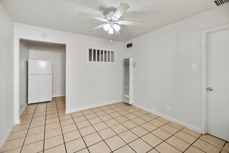 Building Photo - 3914 Thomason Ave