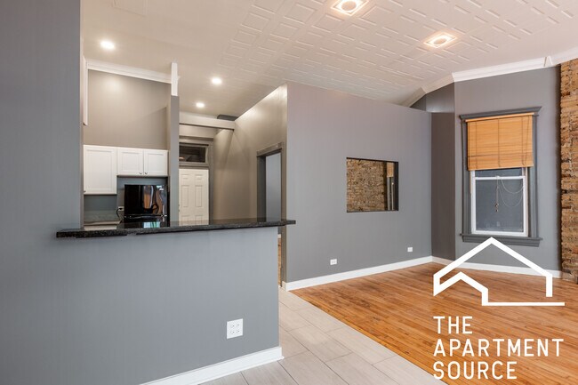 Building Photo - 3830 N Ashland Ave