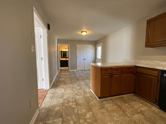 Building Photo - 123 Arcaro Dr