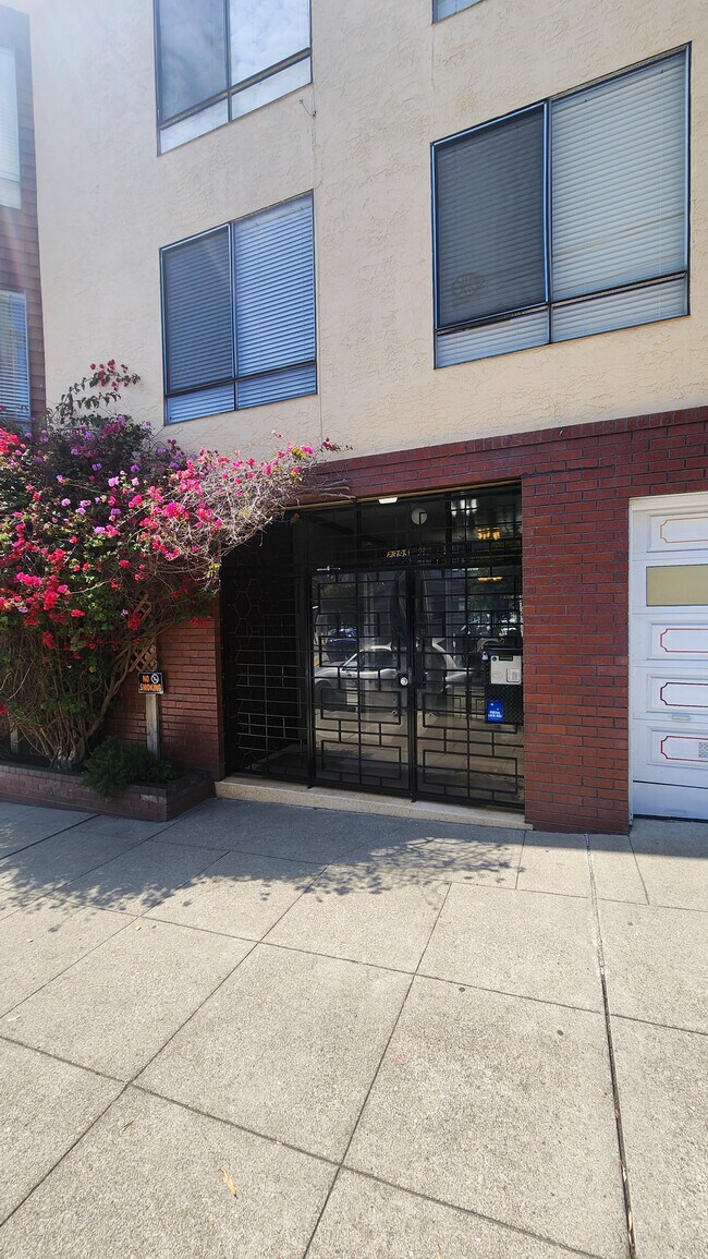 Foto del edificio - 2395 26th Ave