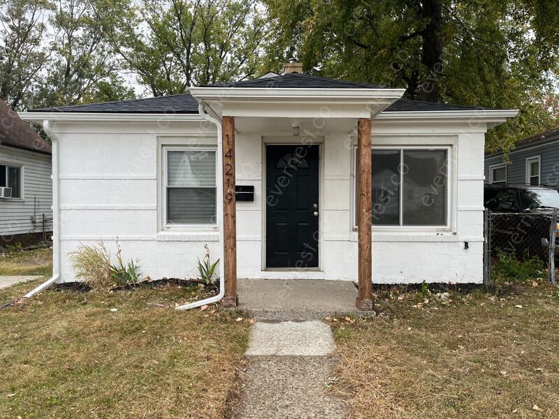 Primary Photo - 14219 Knox Ave