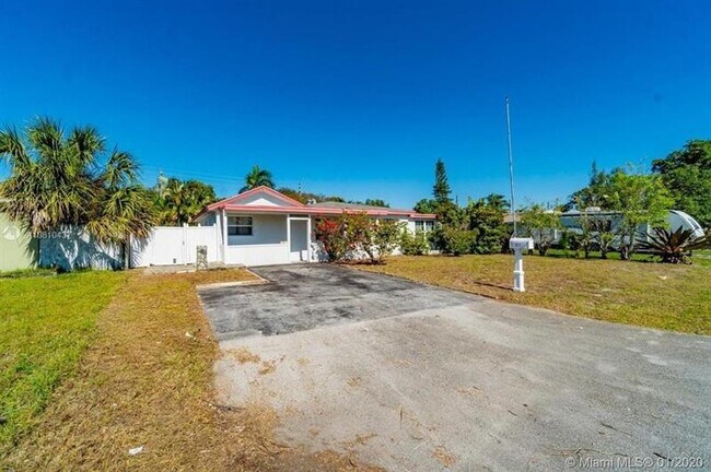 Building Photo - 611 NW 39th St