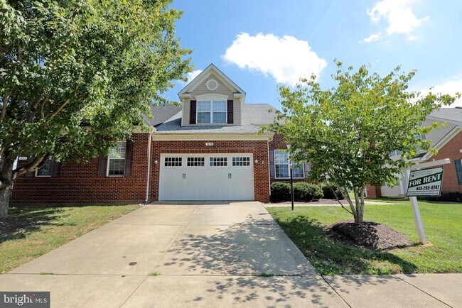 Building Photo - 1028 Llano Dr