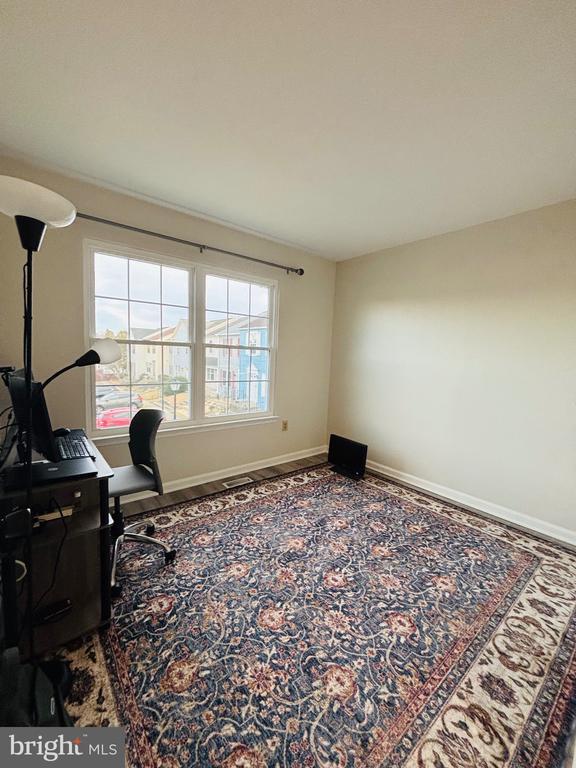 Foto del edificio - 3633 McDowell Ct