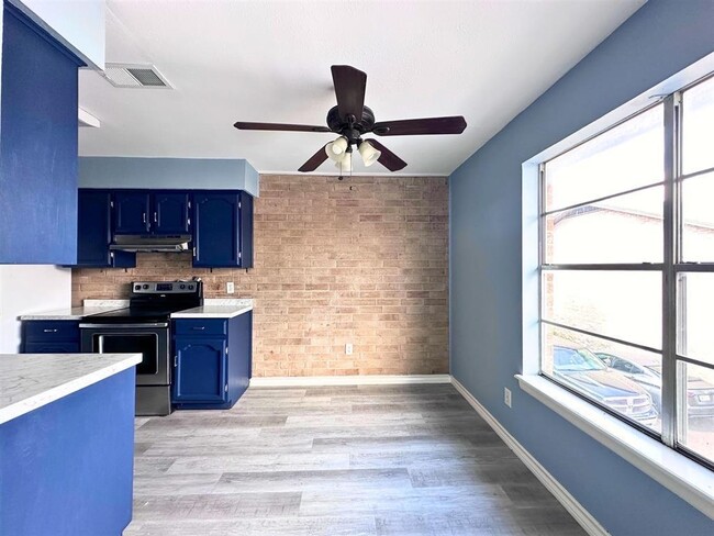 Building Photo - 4902 Marcella Ave