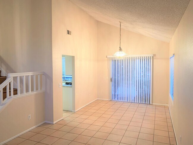 Building Photo - 1228 Scenic View St