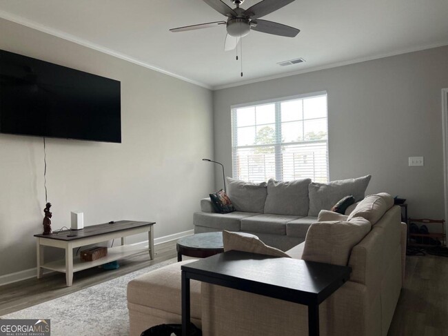 Foto del edificio - 2792 Laurel Ridge Cir