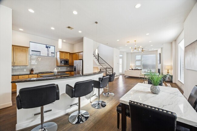 Foto del edificio - 902 Roy St