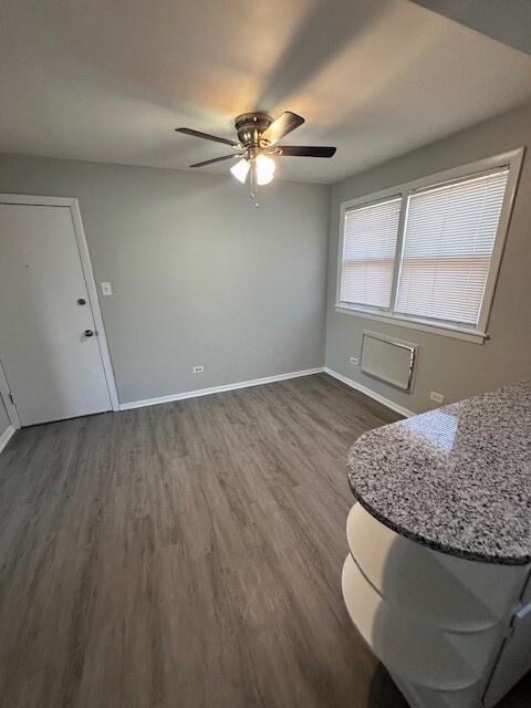 Foto del edificio - 2907 W 59th St