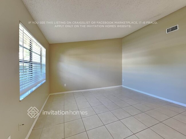 Building Photo - 1389 SW 151st Ave