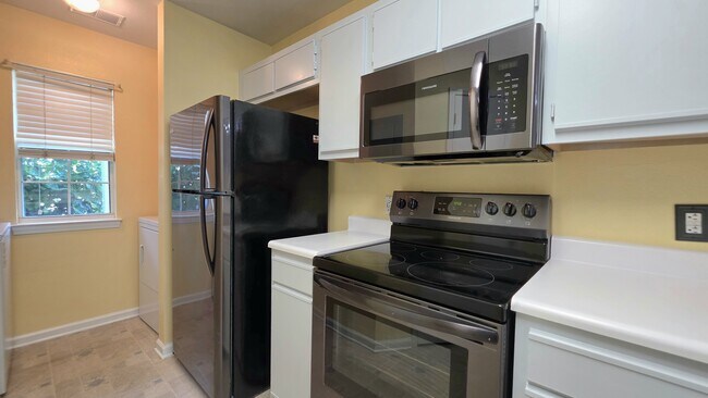 Foto del edificio - 1258 River Oaks Dr